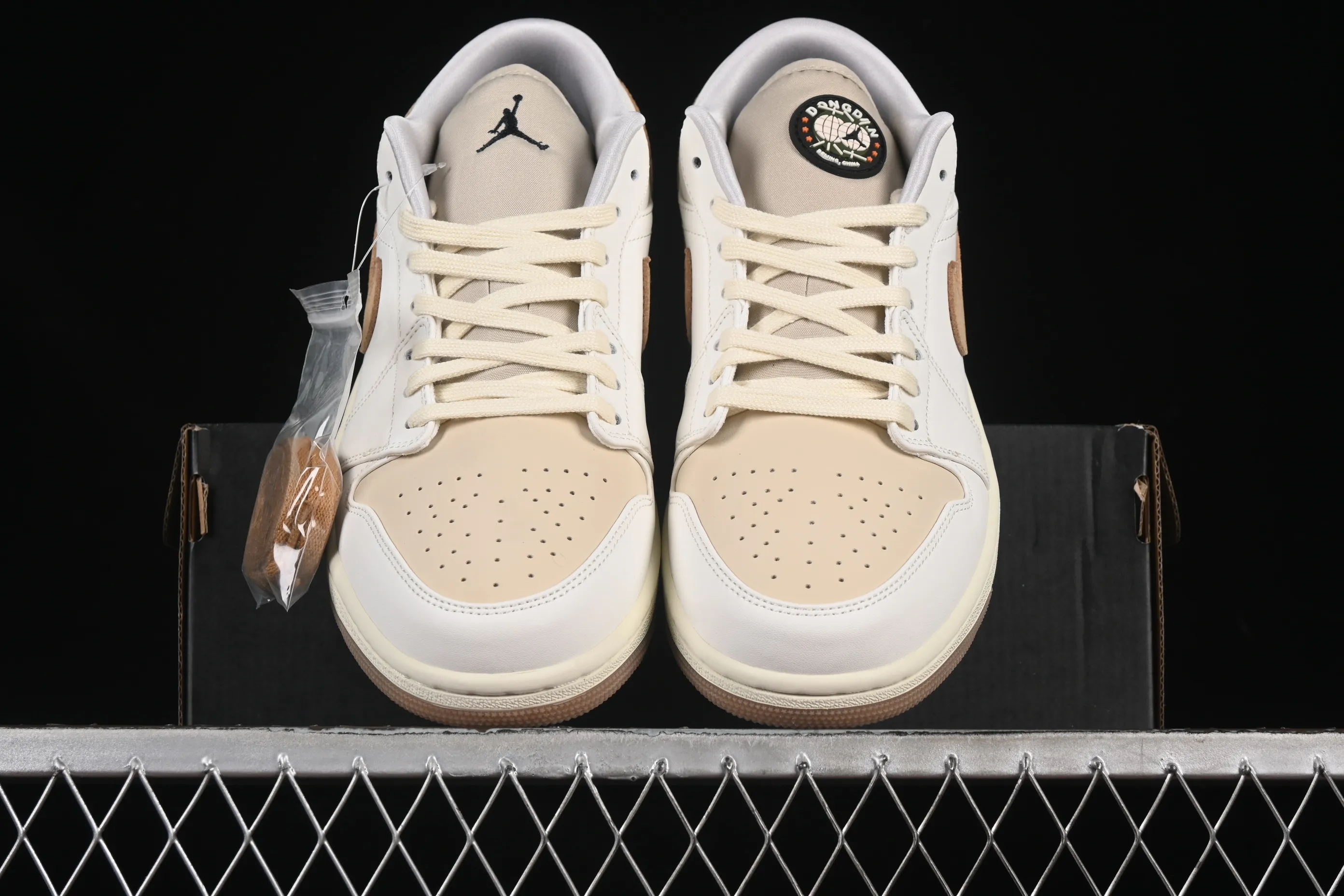 All categories Air Jordan Jordan series basketball shoes Air Jordan 1 Low Air Jordan 1 Low "Dongdan" AJ1 Joe 1 coconut milk white low-top cultural casual sneakers IB8855-121